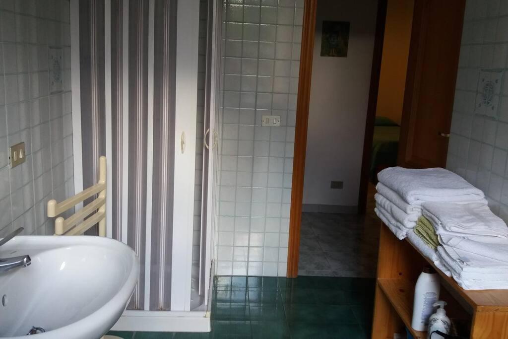 Casa Catalogna , Vicino Al Centro Storico. Villa Đảo Lipari Ngoại thất bức ảnh